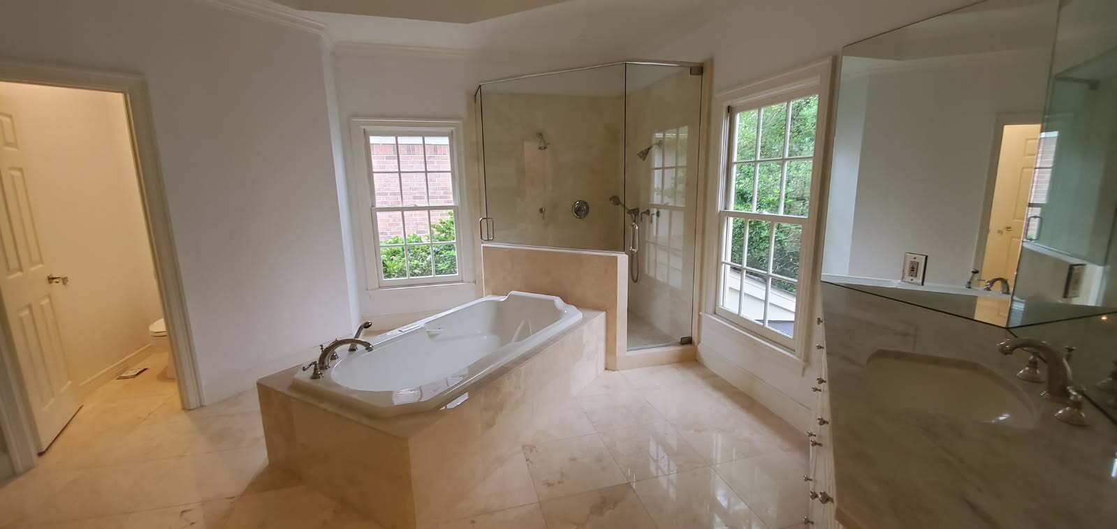 e8e381880efd4377aeaa22c0ea182535